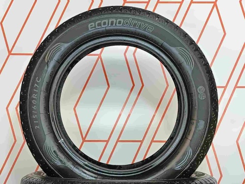Шины Dunlop EconoDrive 215/60 R17C -- б/у 3.5